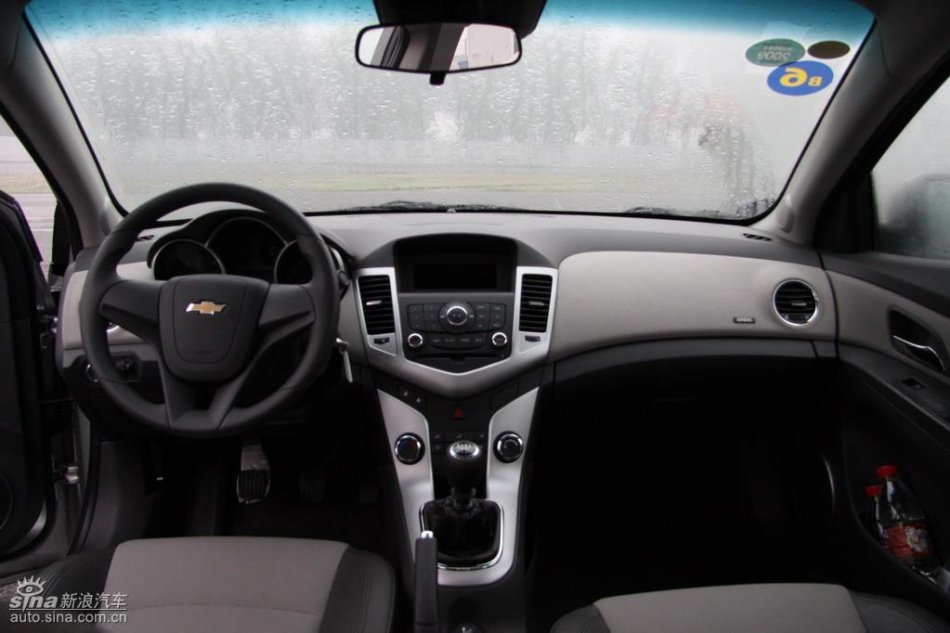 新浪试驾雪佛兰科鲁兹内饰实拍图