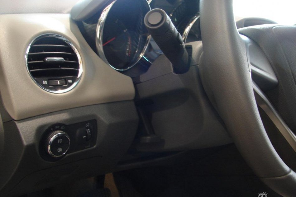 通用雪佛兰科鲁兹到店实拍-内饰