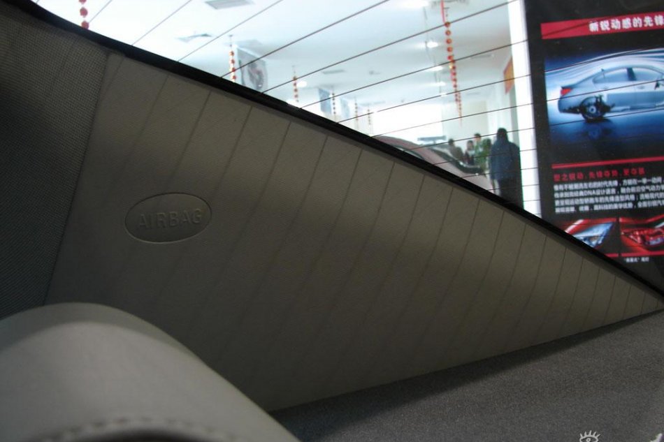 通用雪佛兰科鲁兹到店实拍-内饰