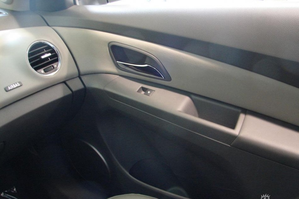 通用雪佛兰科鲁兹到店实拍-内饰