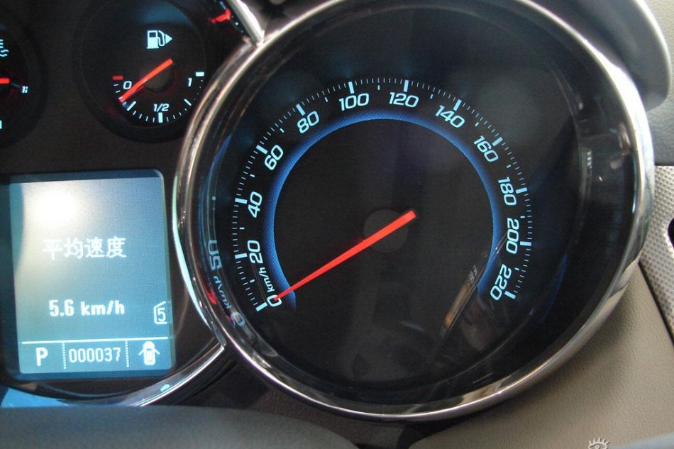 通用雪佛兰科鲁兹到店实拍-内饰