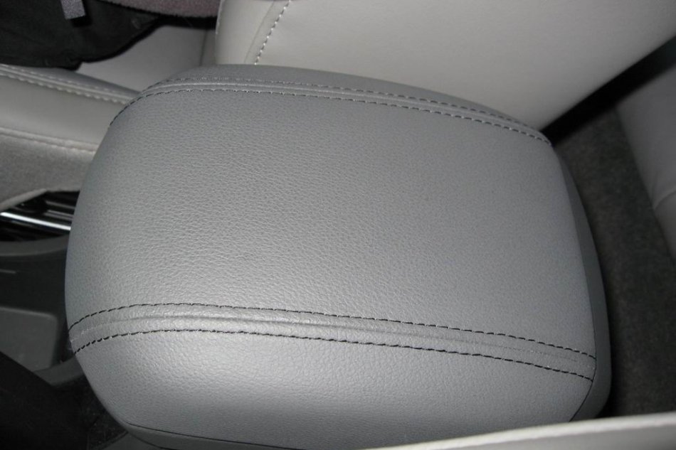 新浪西班牙试驾雪佛兰Cruze科鲁兹