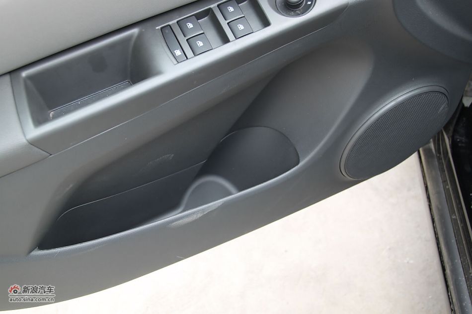 2010款科鲁兹1.6SL天地版自动