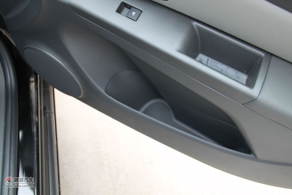 2010款科鲁兹1.6SL天地版自动