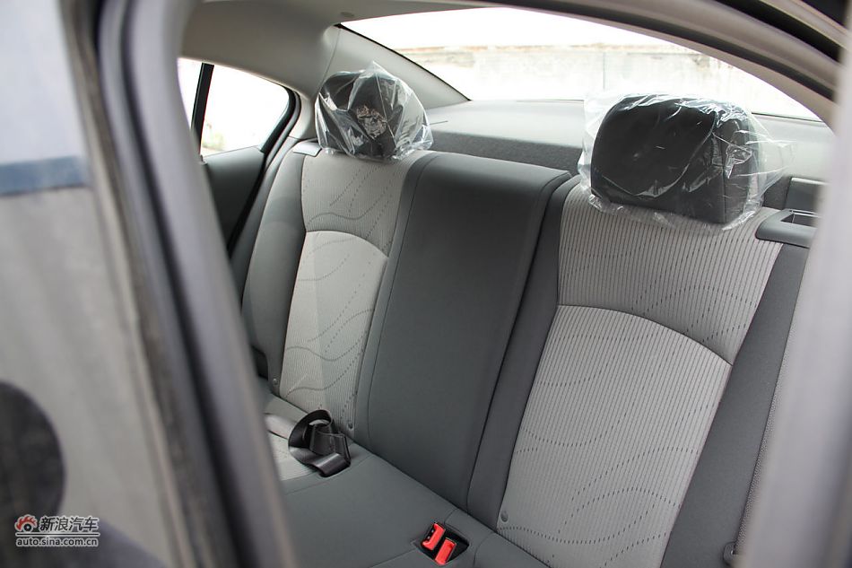 2010款科鲁兹1.6SL天地版自动