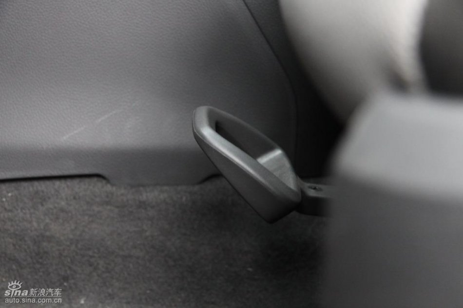新浪试驾雪佛兰科鲁兹内饰实拍图