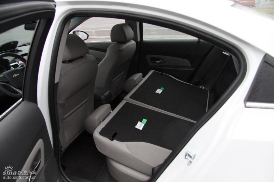 新浪试驾雪佛兰科鲁兹内饰实拍图