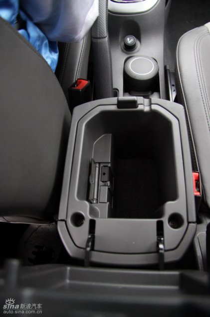 新浪试驾雪佛兰科鲁兹内饰实拍图