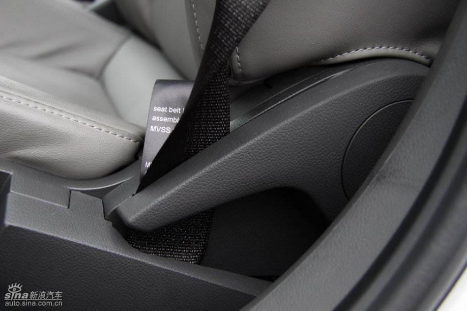 新浪试驾雪佛兰科鲁兹内饰实拍图