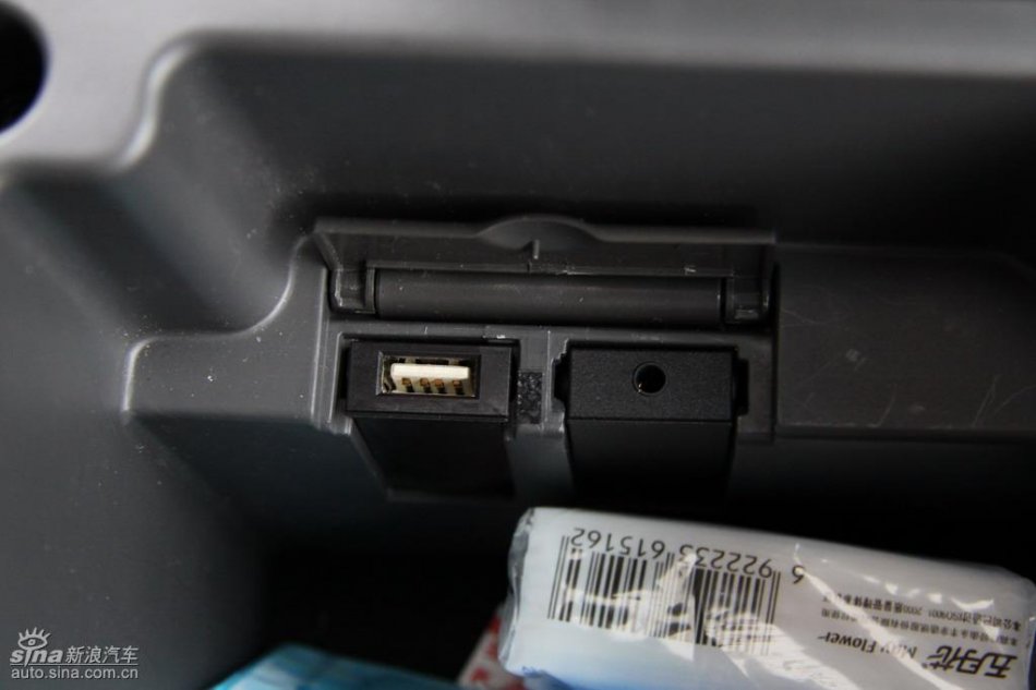 新浪试驾雪佛兰科鲁兹内饰实拍图
