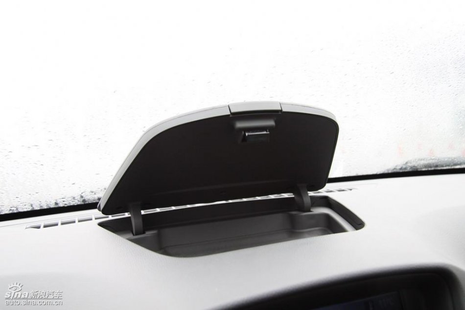 新浪试驾雪佛兰科鲁兹内饰实拍图