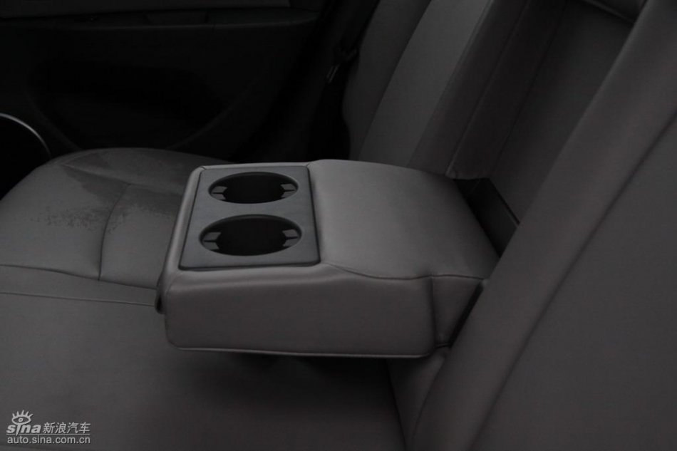 新浪试驾雪佛兰科鲁兹内饰实拍图