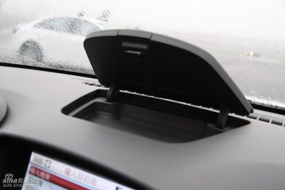 新浪试驾雪佛兰科鲁兹内饰实拍图
