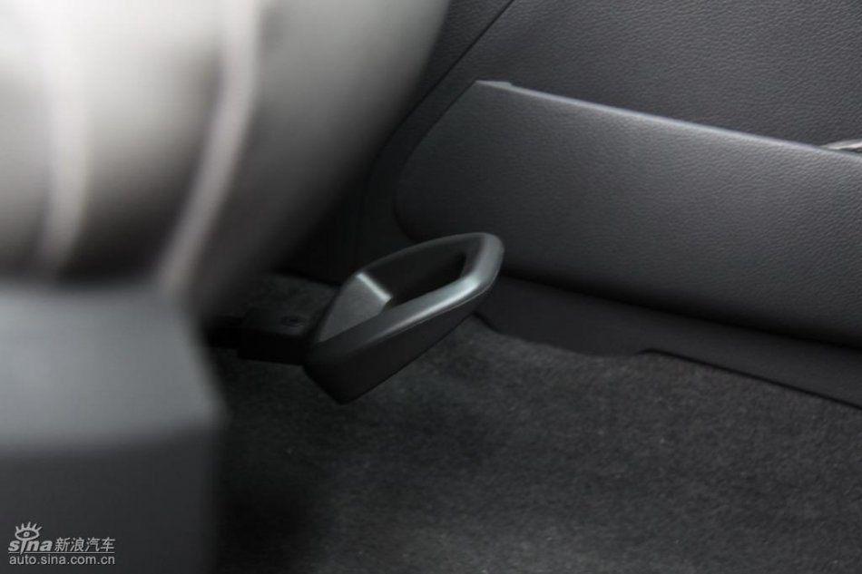 新浪试驾雪佛兰科鲁兹内饰实拍图