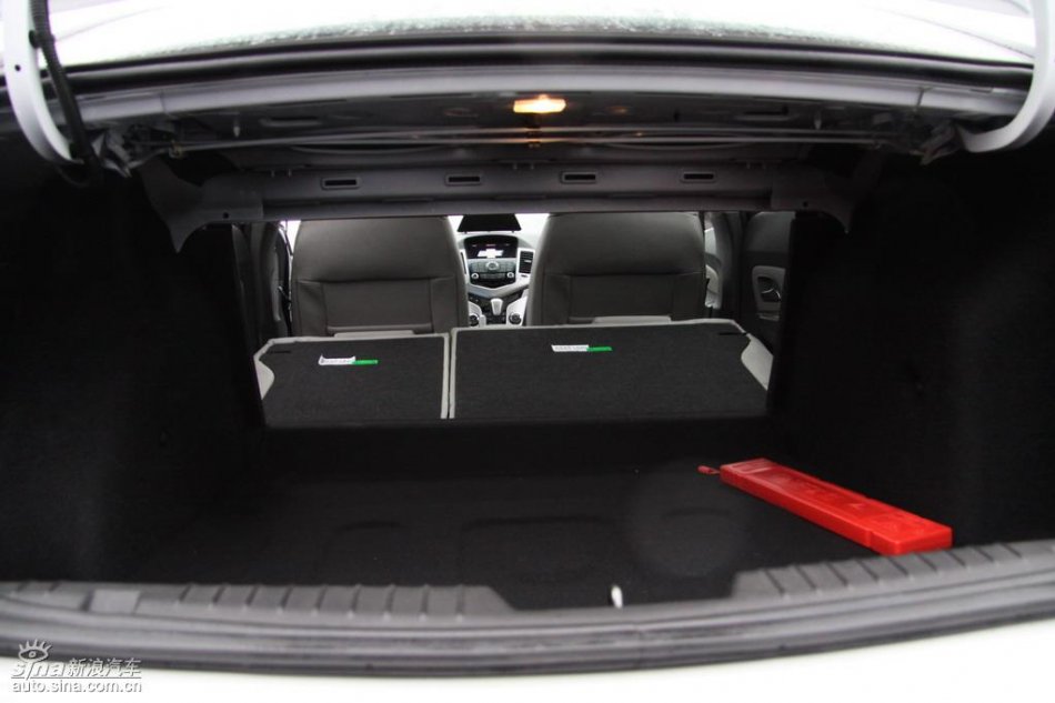 新浪试驾雪佛兰科鲁兹内饰实拍图