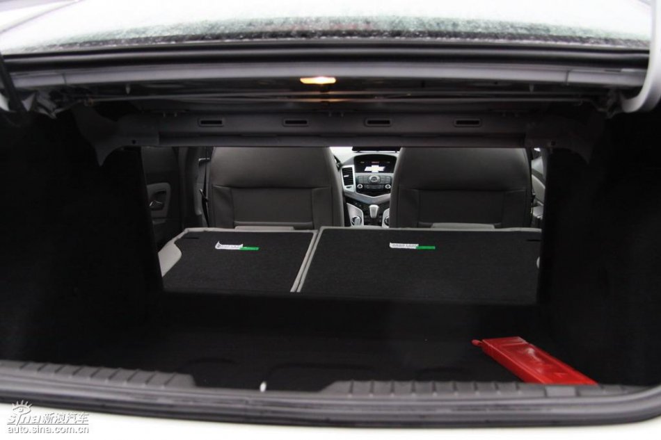 新浪试驾雪佛兰科鲁兹内饰实拍图
