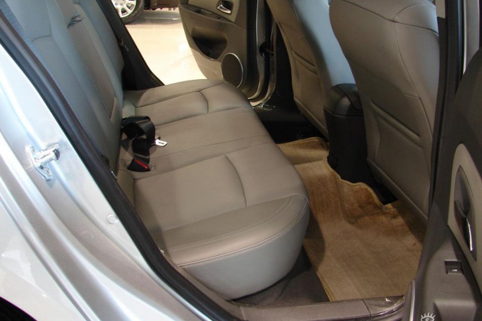 通用雪佛兰科鲁兹到店实拍-内饰