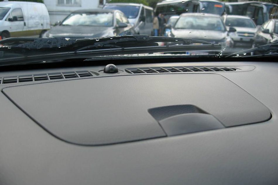 新浪西班牙试驾雪佛兰Cruze科鲁兹