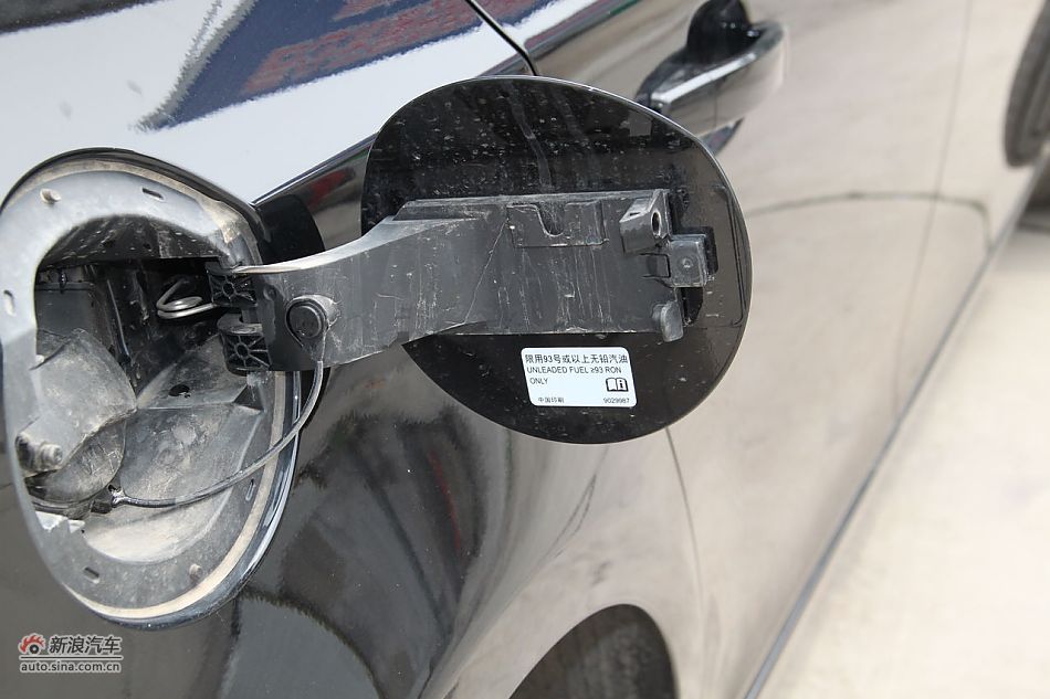 2010款科鲁兹1.6SL天地版自动