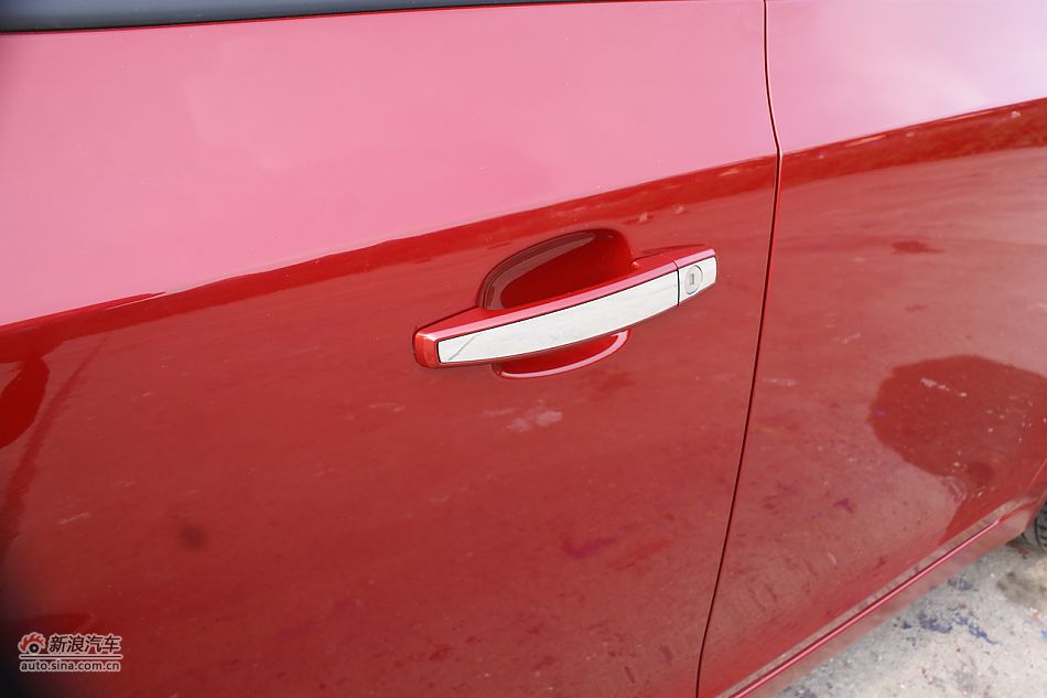 2011款科鲁兹1.6T手动档实拍图