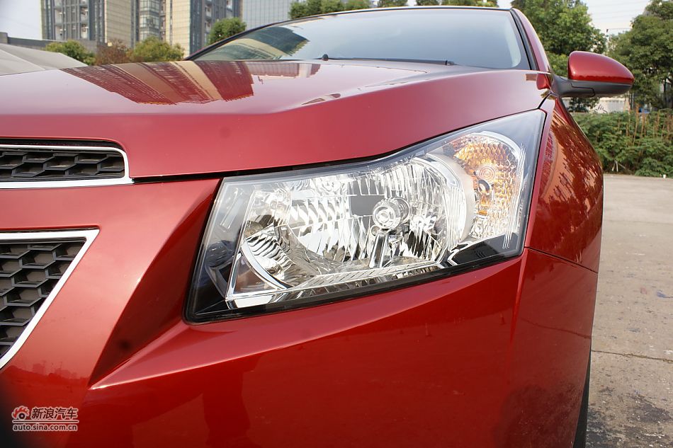 2011款科鲁兹1.6T手动档实拍图