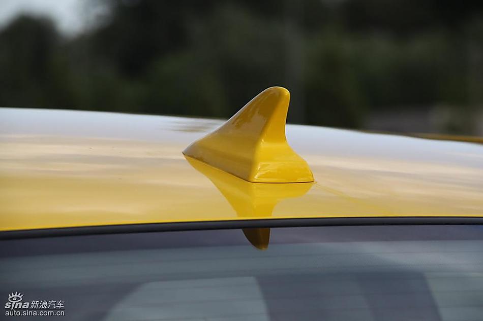 小黄蜂版科鲁兹实拍图