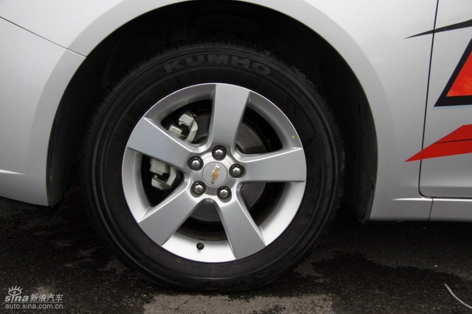 新浪试驾雪佛兰科鲁兹外观实拍图