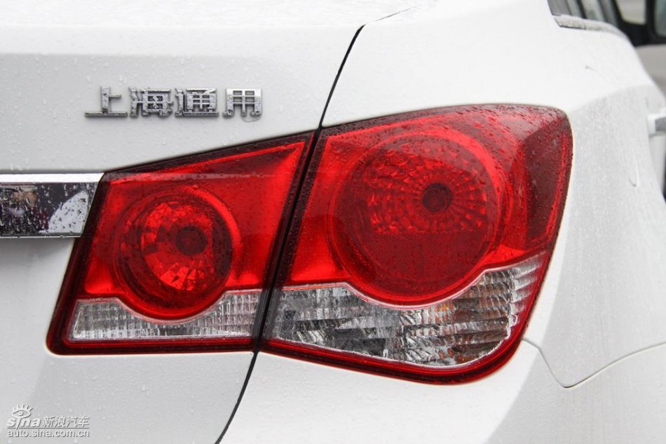 新浪试驾雪佛兰科鲁兹外观实拍图