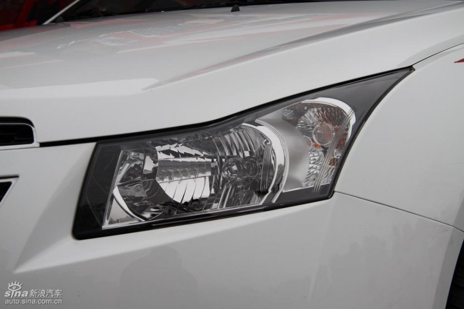 新浪试驾雪佛兰科鲁兹外观实拍图