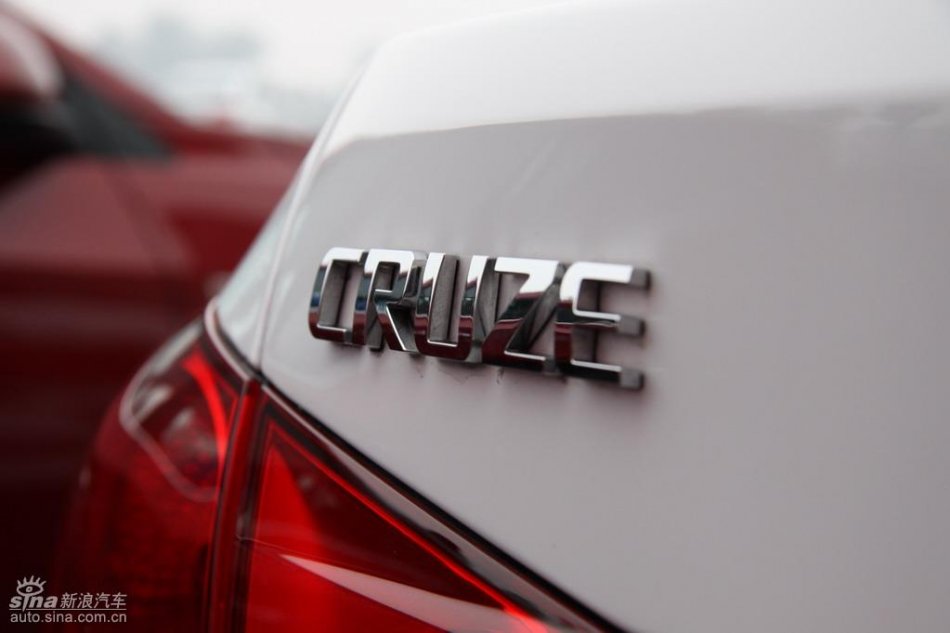 新浪试驾雪佛兰科鲁兹外观实拍图