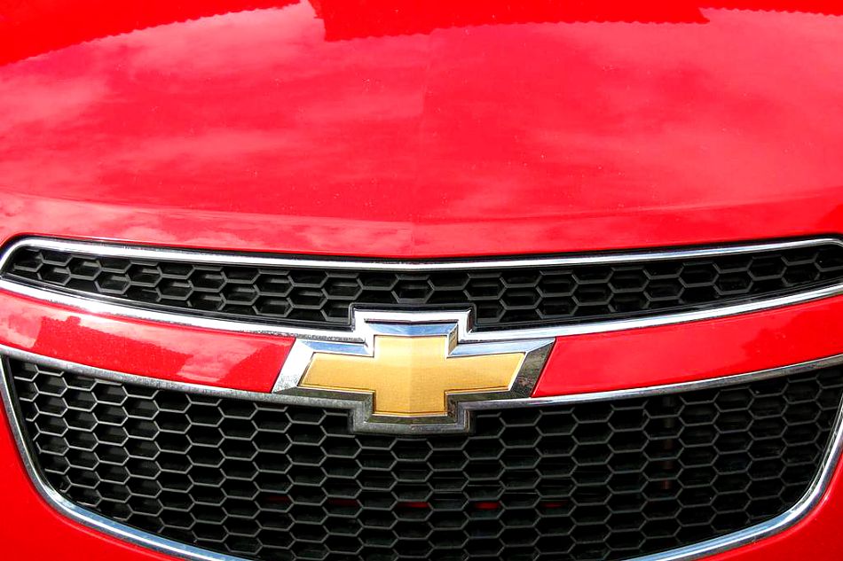 新浪西班牙试驾雪佛兰Cruze科鲁兹