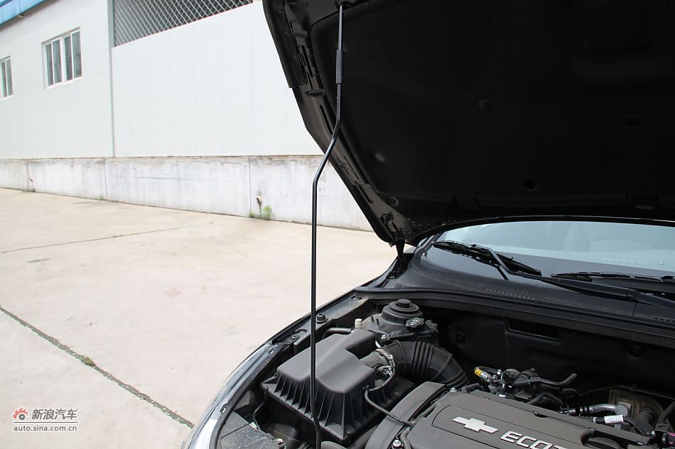 2010款科鲁兹1.6SL天地版自动