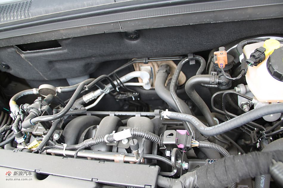 2010款科鲁兹1.6SL天地版自动