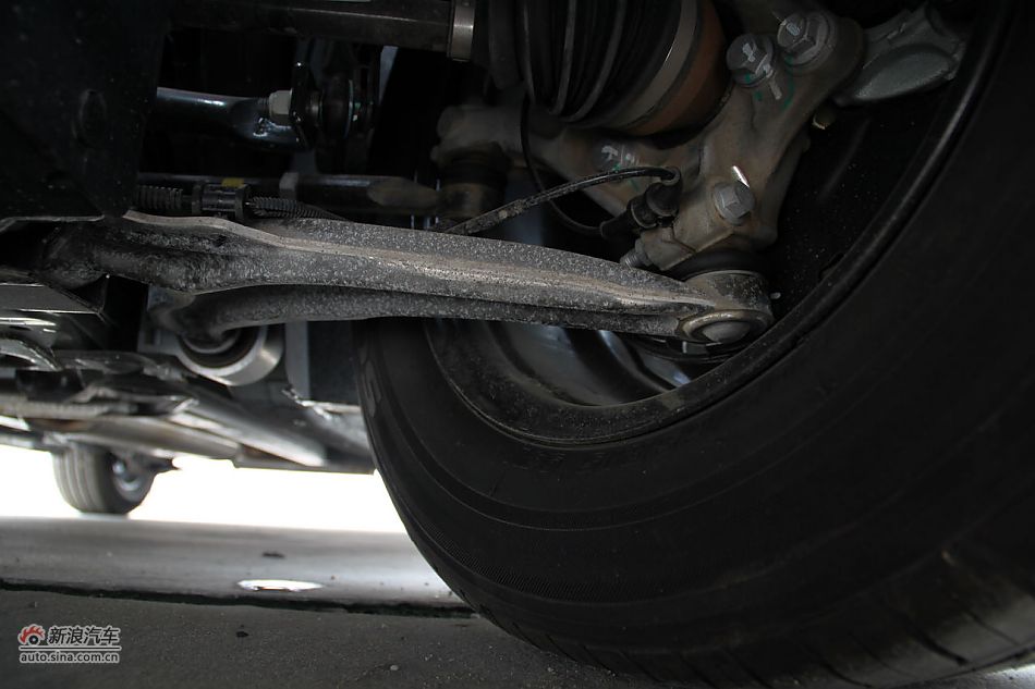 2010款科鲁兹1.6SL天地版自动