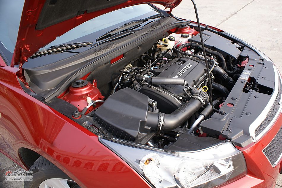 2011款科鲁兹1.6T手动档实拍图