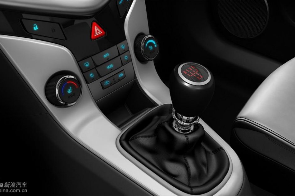 雪佛兰科鲁兹内饰资料图