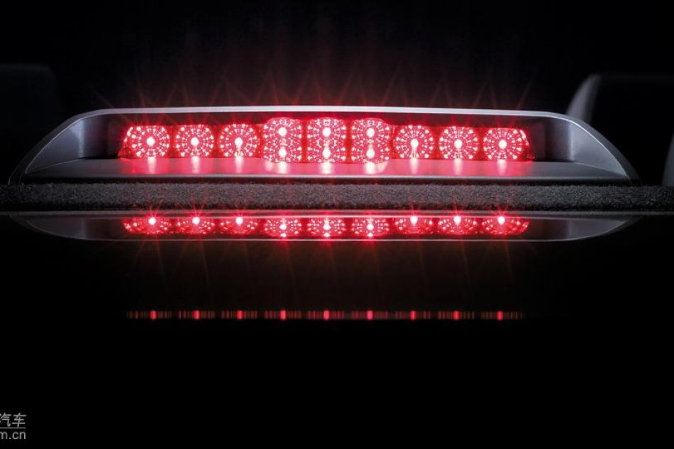 雪佛兰科鲁兹内饰资料图