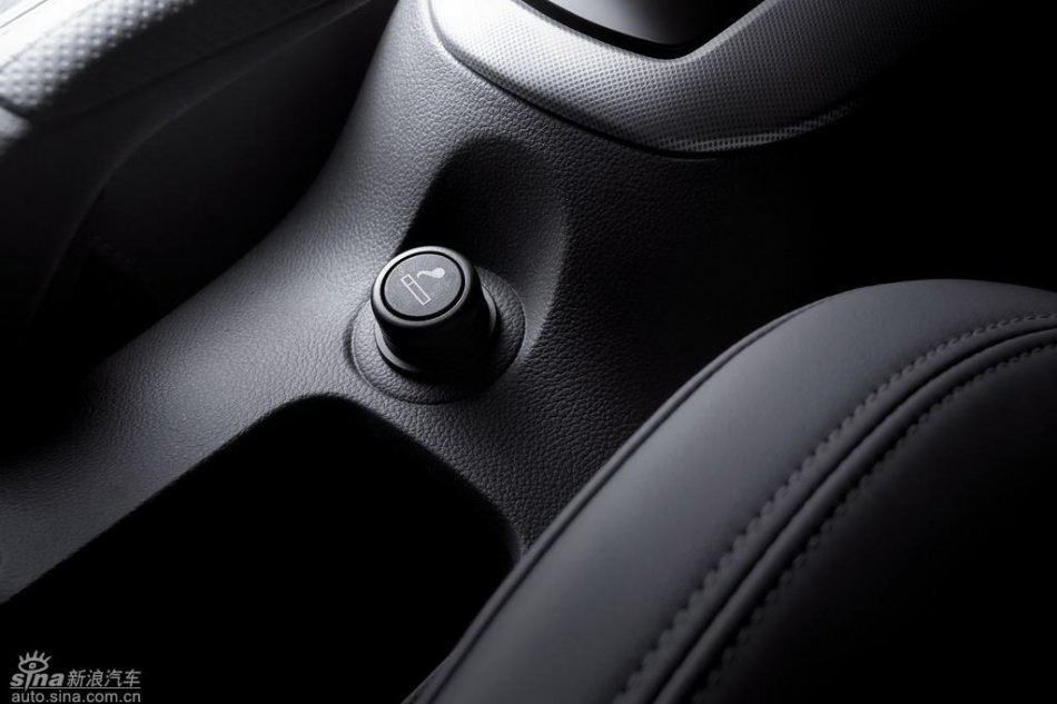 雪佛兰科鲁兹内饰资料图