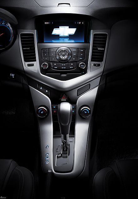 雪佛兰科鲁兹内饰资料图