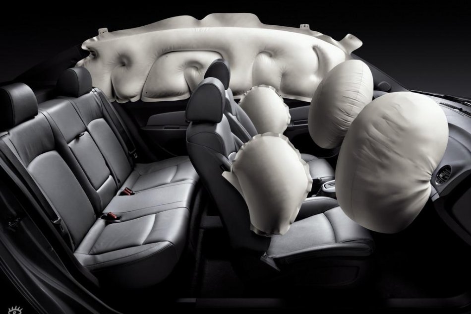 雪佛兰科鲁兹内饰资料图