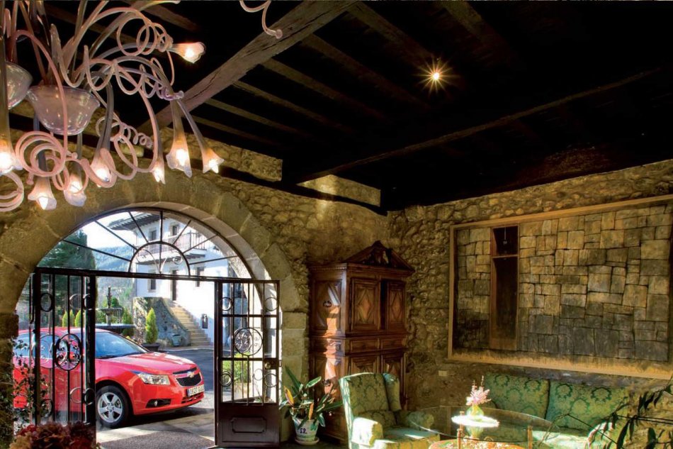 新浪西班牙试驾雪佛兰Cruze科鲁兹