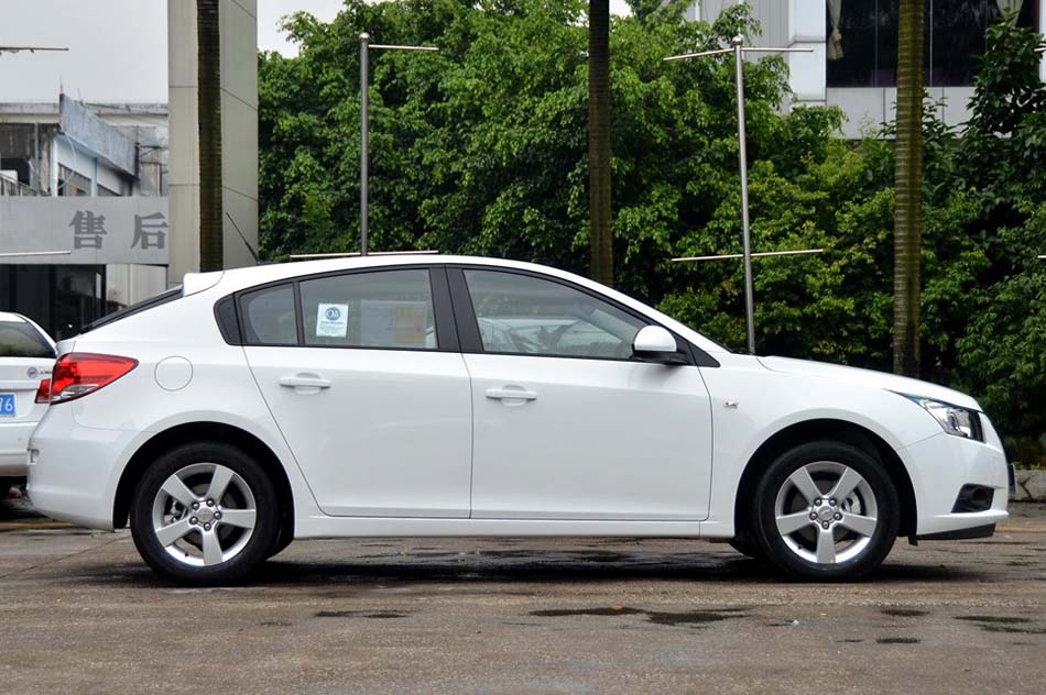 2013款 掀背 1.6L 自动豪华型 外观