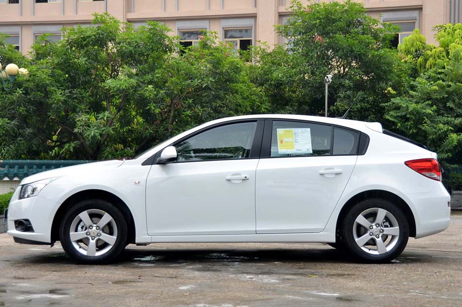 2013款 掀背 1.6L 自动豪华型 外观