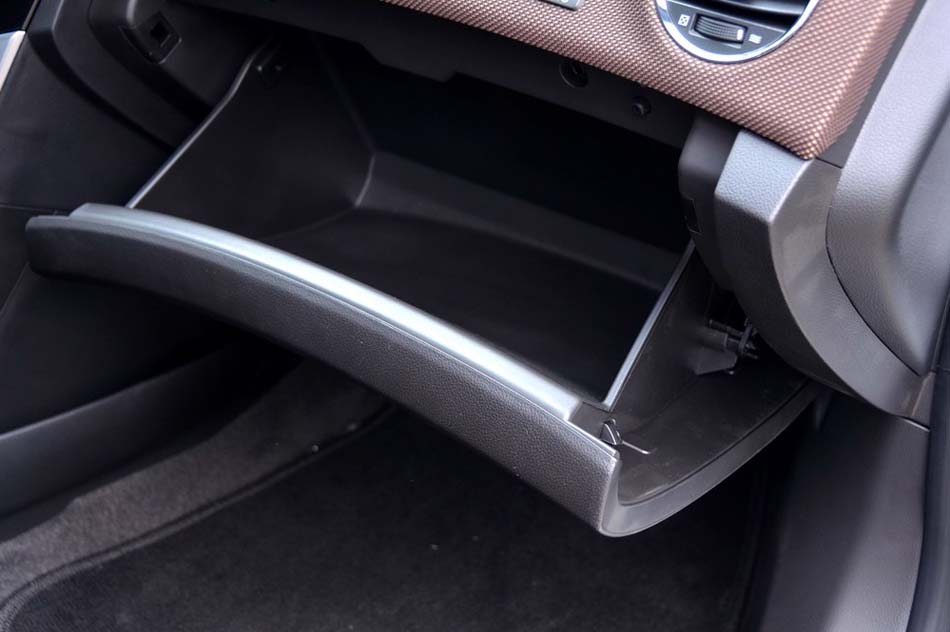 2013款 掀背 1.6L 自动豪华型 内饰