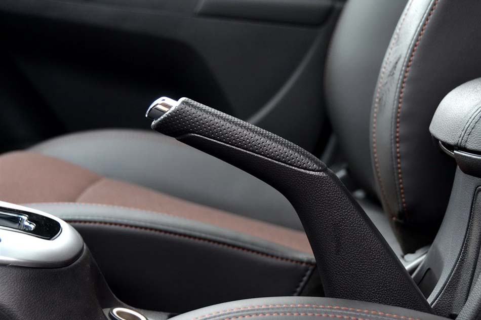 2013款 掀背 1.6L 自动豪华型 内饰