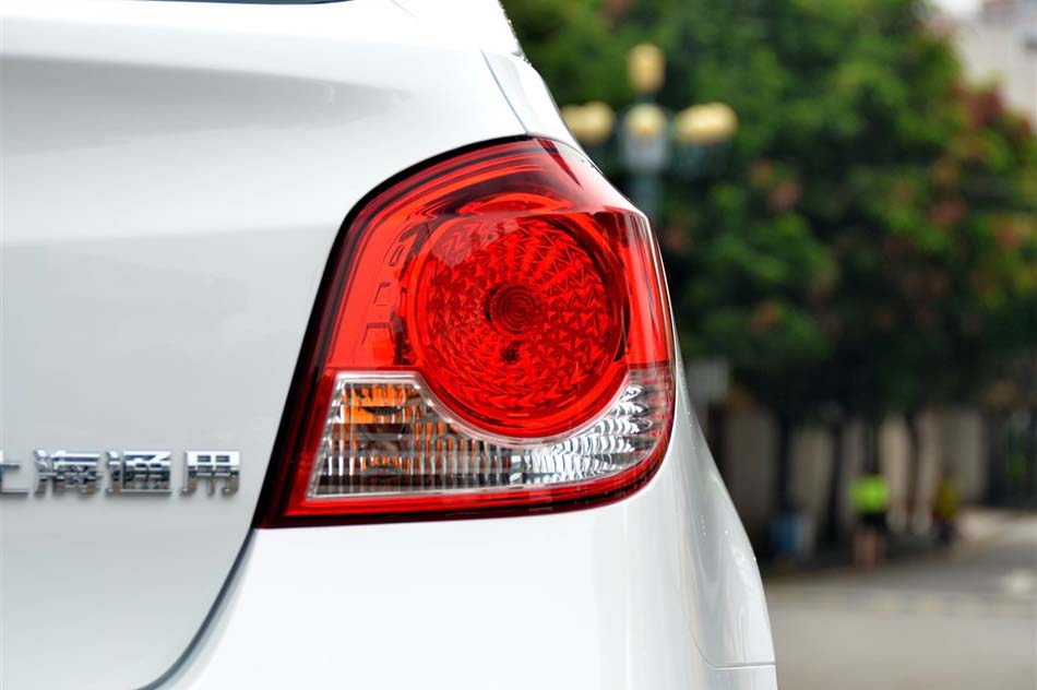 2013款 掀背 1.6L 自动豪华型 其他