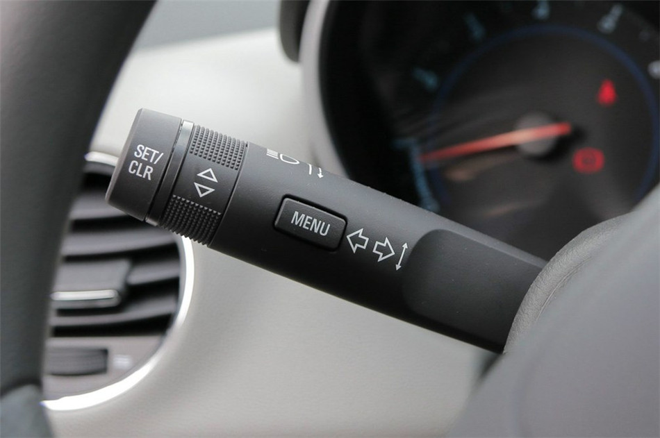 2014款 1.6L AT SL百万纪念版 内饰