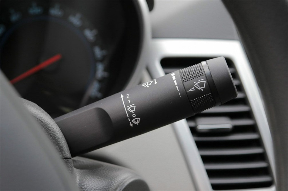 2014款 1.6L AT SL百万纪念版 内饰