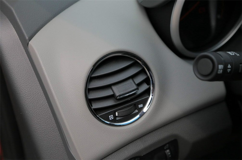 2014款 1.6L AT SL百万纪念版 内饰