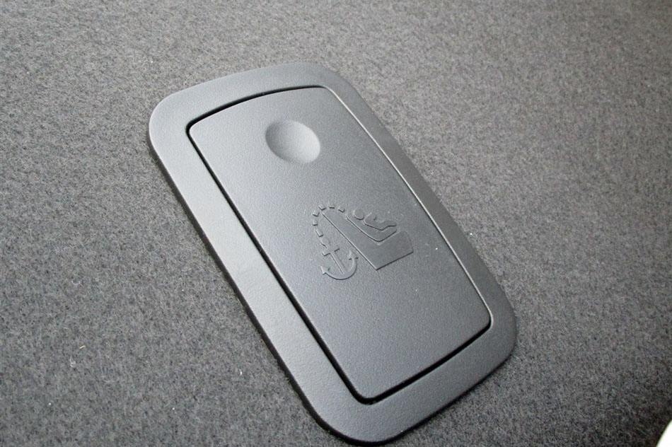 2015款 1.5L 自动精英版 座椅空间